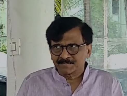 महाराष्ट्र सरकार के 'लाडला भाऊ' योजना पर बरसे संजय राउत, छगन भुजबल को बताया कलाकार