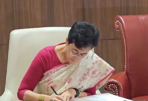 दिल्ली की मुख्यमंत्री आतिशी ने कहा, ‘4 महीने बाद इस कुर्सी पर बैठेंगे केजरीवाल’