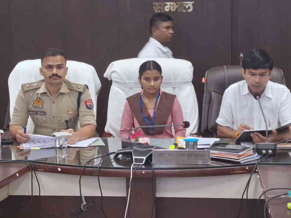 यूपी : परिषदीय व केजीबीवी की 75,00 बेटियों को एक दिन का अधिकारी बनाएगी सरकार