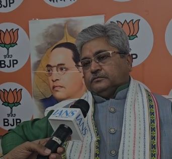 संवैधानिक संस्थाओं को कटघरे में करना ‘इंडिया गठबंधन’ का लक्ष्य है: दुष्यंत गौतम